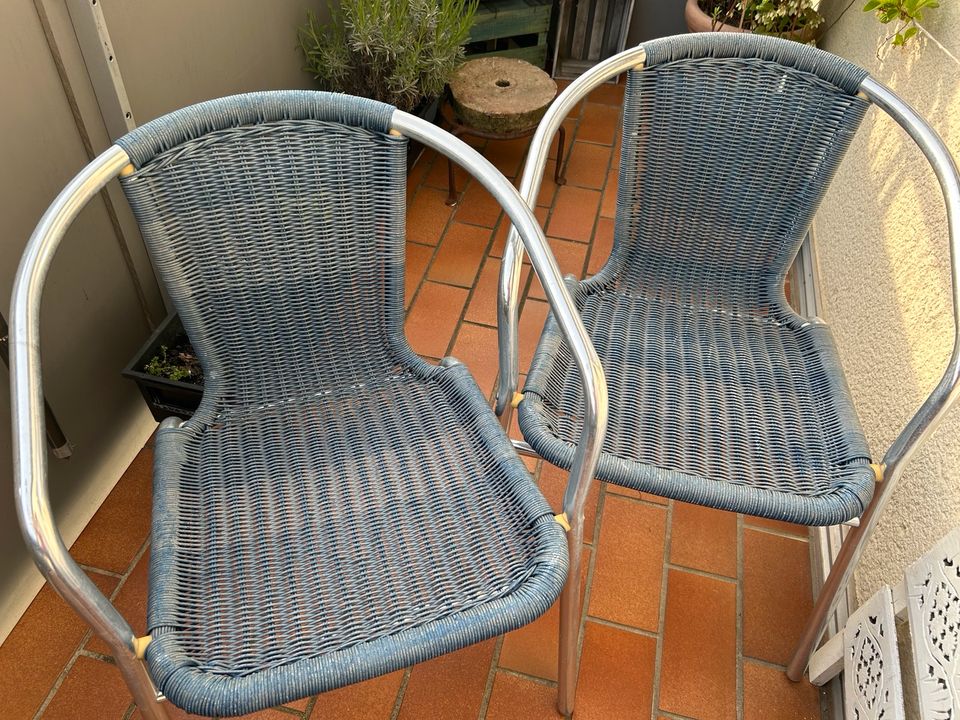 2 Sessel für Balkon/Garten, stapelbar Stck. 5 Euro in Herrenberg