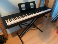 Yamaha P 45 mit Zubehör Bayern - Drachselsried Vorschau