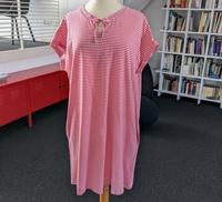 Tchibo Strandkleid Shirt-Kleid Größe 40/42 Rot/Weiß gestreift NEU Hessen - Limburg Vorschau