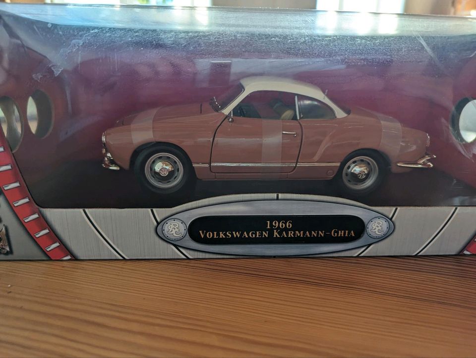 Modellauto Karmann-Ghia 1966 Maßstab 1:18 Originalverpackt in Seeon