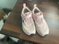 Nike Sneaker Turnschuhe 31 rosa 19cm Brandenburg - Görzke Vorschau