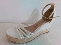 Marco Tozzi Keil Sandalen Gr. 41 weiß Neu Rheinland-Pfalz - Bodenheim Vorschau