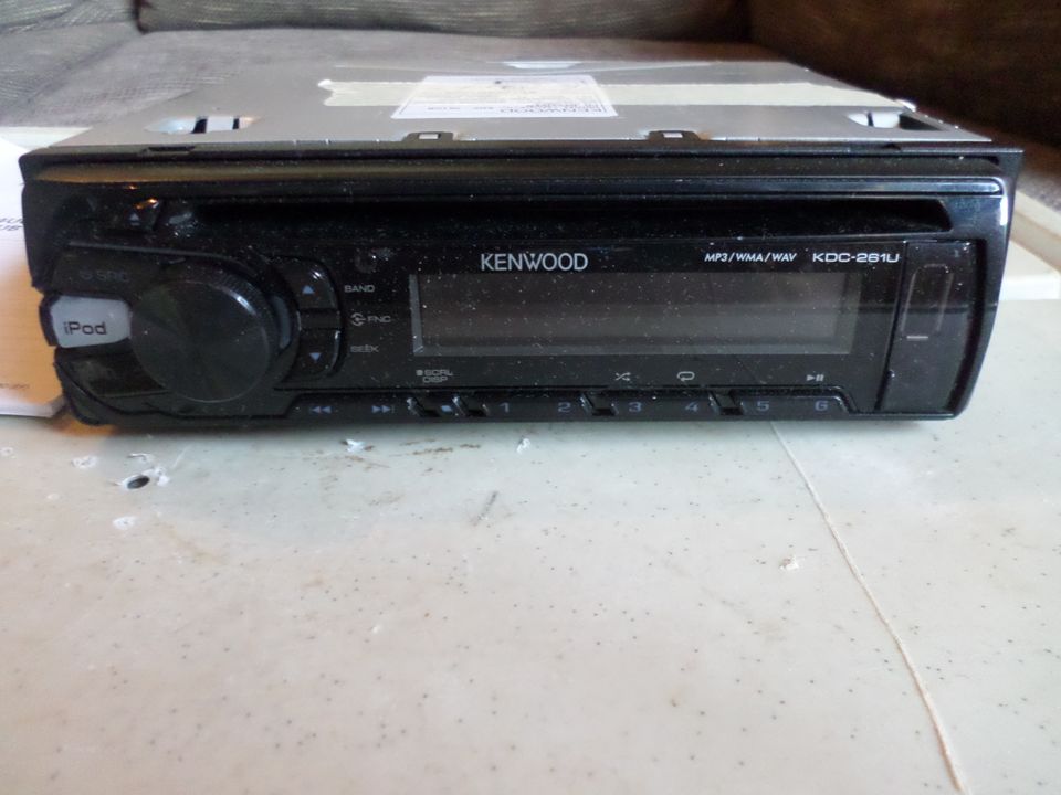 Kenwood KDC-364U Radio CD Front-USB-Aux-in iPod MP3 Autoradio in Blaibach