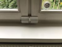 9 Sicherheitsverriegelungen für Türen u. Fenster, Preis/Stück Berlin - Reinickendorf Vorschau