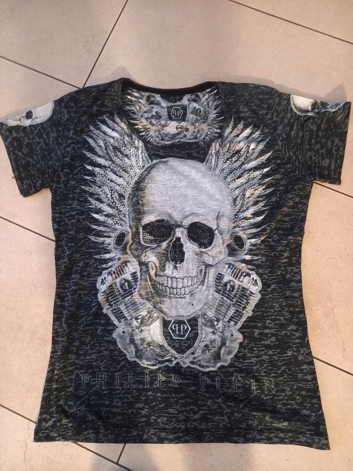Shirt mit Totenkopf in Krefeld