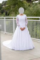 Brautkleid mit langen Spitzenärmeln in weiß, Gr. 38 Niedersachsen - Ankum Vorschau