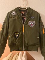 Bomberjacke mit Patches khaki grün Rheinland-Pfalz - Worms Vorschau