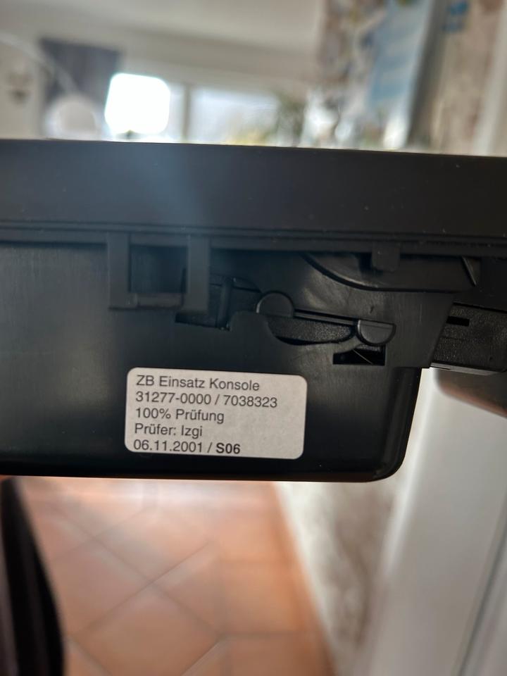 BMW e 46 Radio mit CD plus Anbauteile Mittelschacht / Konsole in Wathlingen