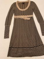 Kleid, Mango Suit, wunderschönes Strickkleid Baden-Württemberg - Esslingen Vorschau