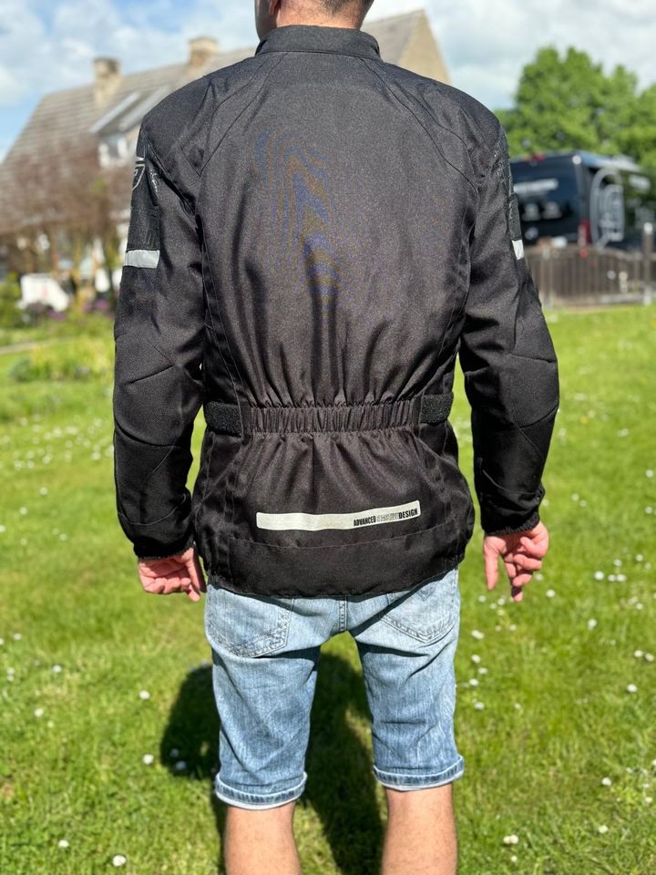 Motorrad Jacke Größe M schwarz Stoff in Gützkow