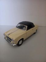 Peugeot 403 beige/schwarz 1:18 Nordrhein-Westfalen - Wesel Vorschau