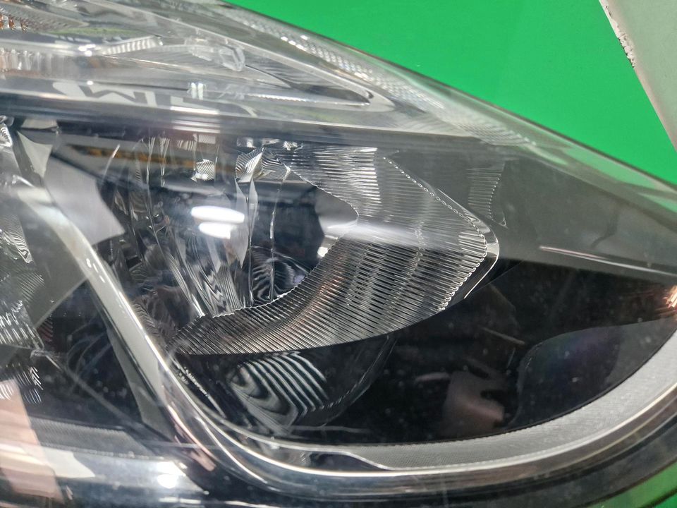 Renault Clio 4 IV Scheinwerfer Halogen rechts 260100653R in Hamburg