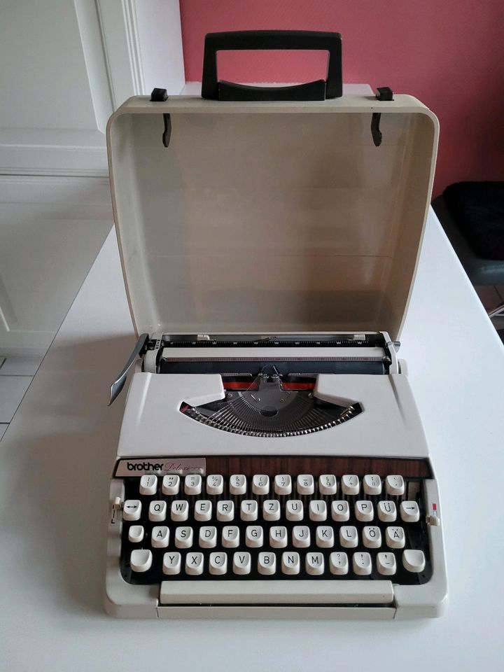 Schreibmaschine Brother Deluxe 900 in Buchholz in der Nordheide