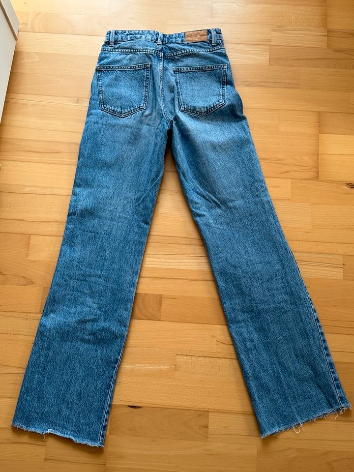 Stradivarius Jeans Long Straight Fit Größe 34 TOP in Schlüsselfeld