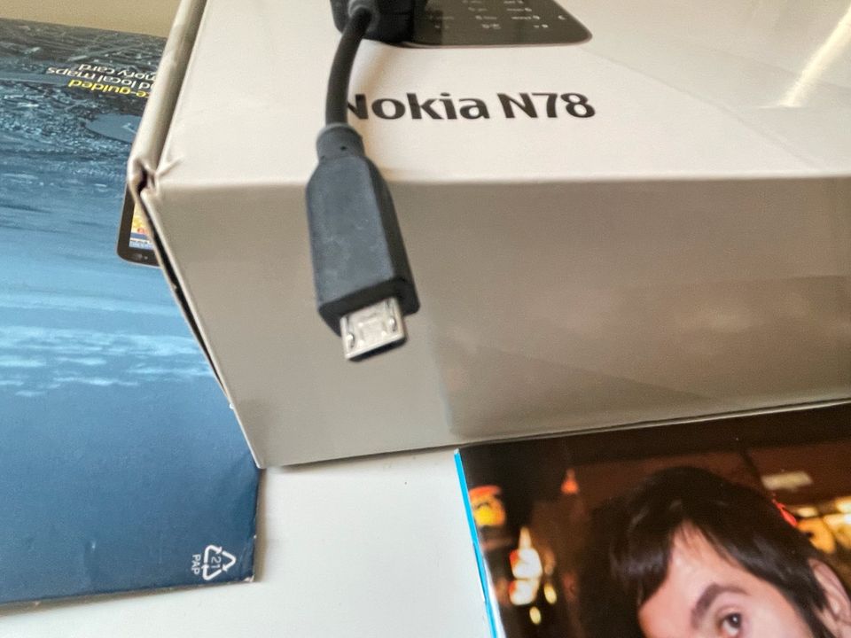 Nokia N78 mit Akku, Headset, PC Adapter, gebraucht O-Karton in Berlin