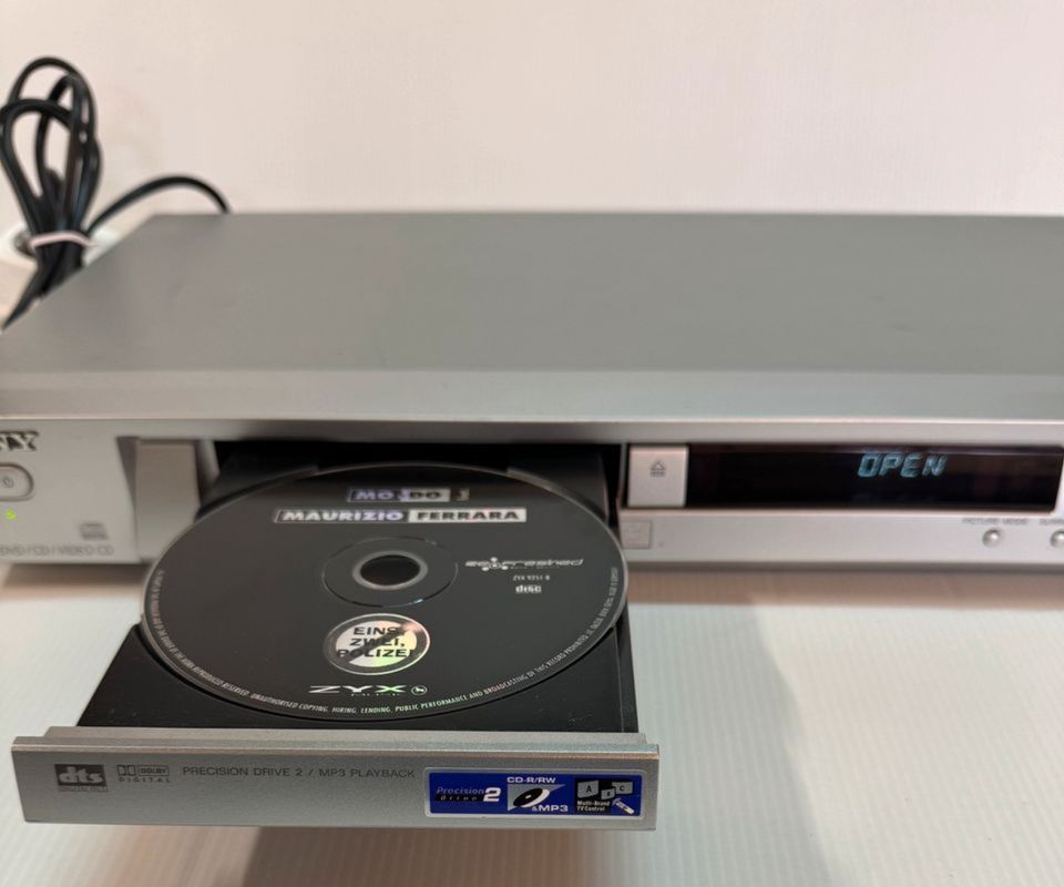 Sony DVP-NS310 CD / DVD Player Spieler NS 310 , mit FB in Hechingen