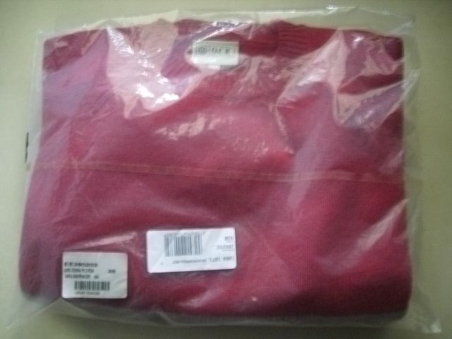 Ungetragener Da.-Strickpulli rot von OCK Gr. 38 in Hanau