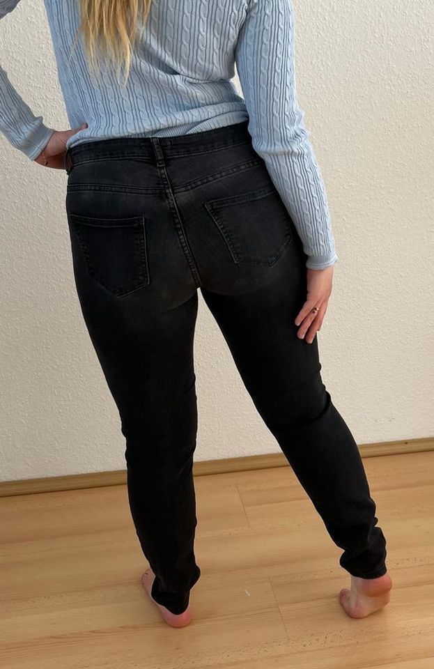 H&M HOSE L 40 y2k vintage retro schwarz jeans Sommer Mode style in Aichtal