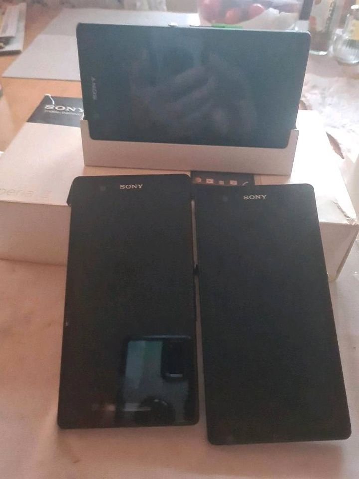 4 × Handys Sony Xperia , defekt. in Flensburg