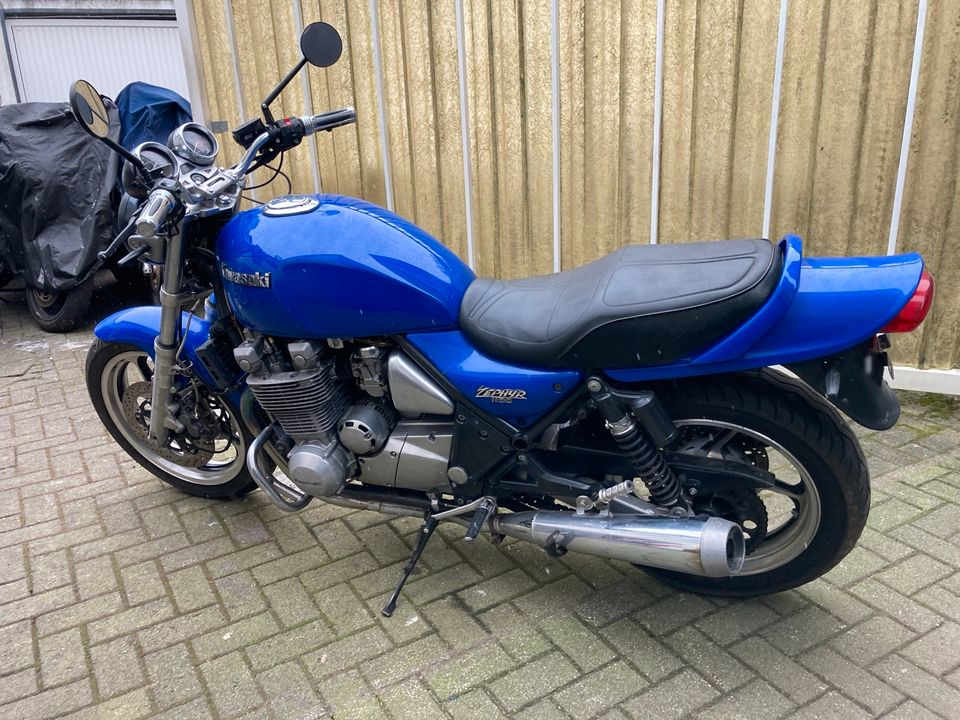 Kawasaki Zephyr 1100 aus 4-1993 läuft und fährt TÜV 7-2025 in Bochum