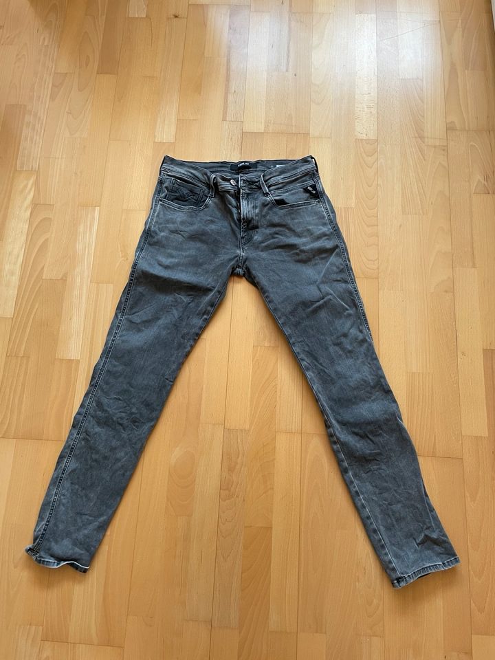 Original REPLAY ANBASS Jeans - Grau/Schwarz 32 in Frechen