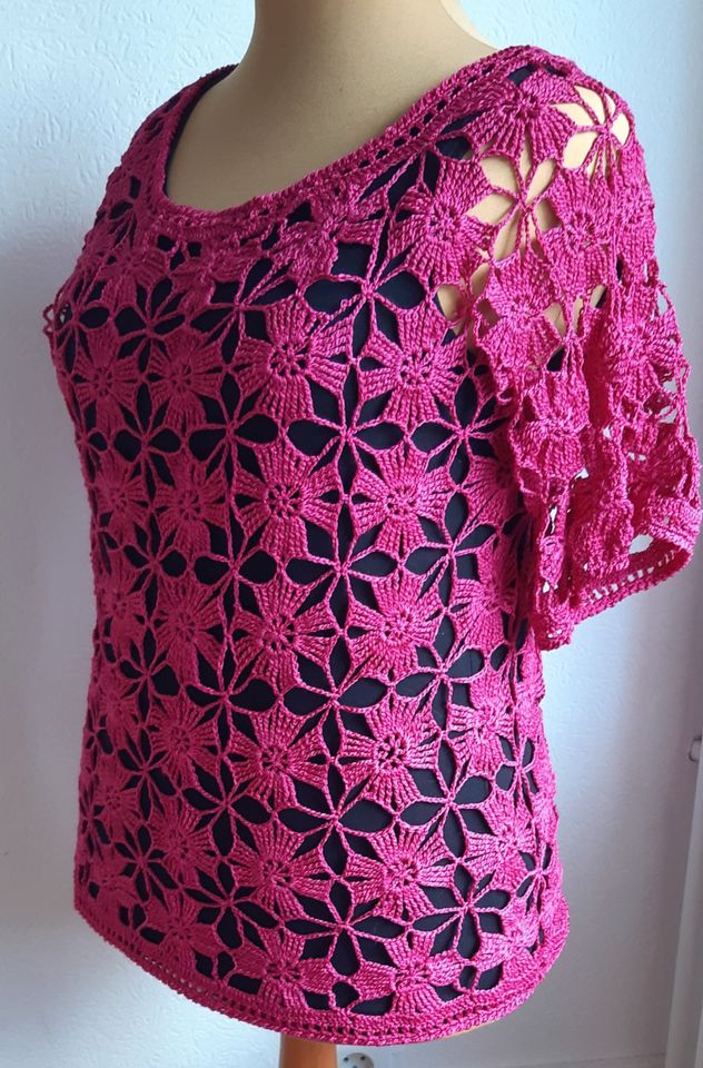 Damen Kurzarmshirt Blüten fuchsia Gr. 42 in Offenbach