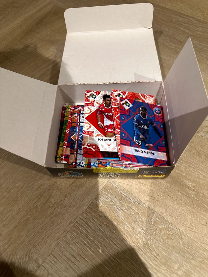 Panini PSG icardi hakimi Panik fc Football cards leeralbum in Frankfurt am Main