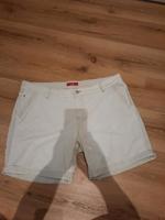Beige Shorts von s.Oliver Größe 44 Bayern - Hilpoltstein Vorschau