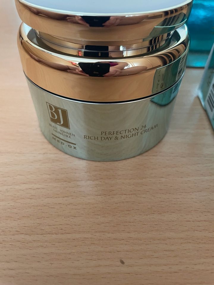 Beate Johnen/QVC MED.OX Perfection 24 Day&Night Cream 2x 150ml N in Remchingen