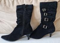 Stiefel mit Schnallen silber spitz Wildleder schwarz 37,5-38 Dresden - Löbtau-Nord Vorschau