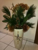 Vase mit Weihnachts Dekoration  . Niedersachsen - Vechta Vorschau