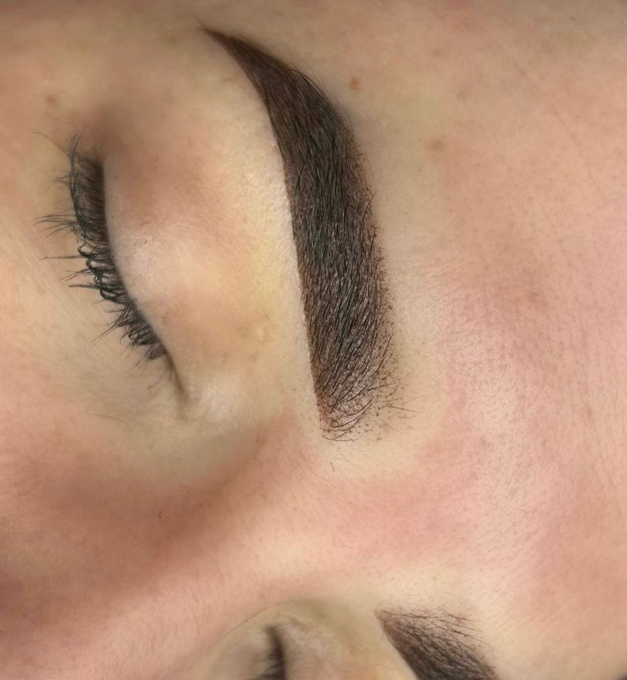 Powderbrows Schulung Permanent Make Up Kurs Augenbrauen in Bochum