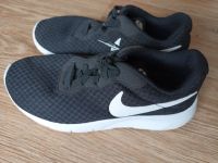 Nike Schuhe,  Größe 33,5,  schwarz Berlin - Hohenschönhausen Vorschau