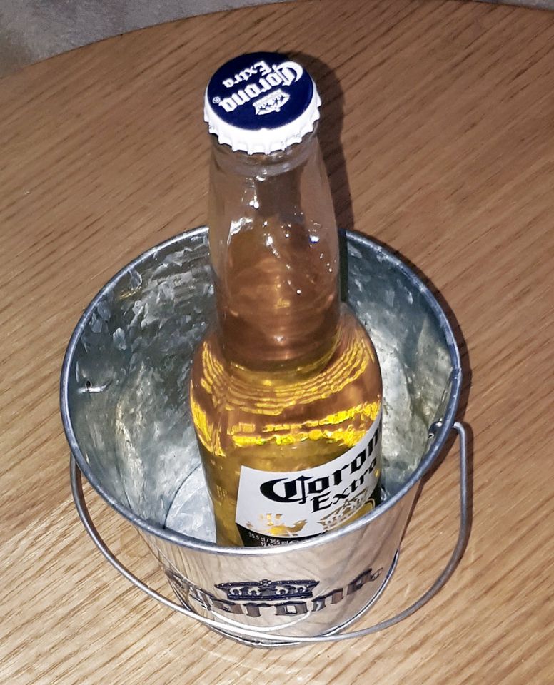 CORONA Eis-behälter Eiswürfelbox Bier-Kühler Blech-Eimer Brauerei in Berlin