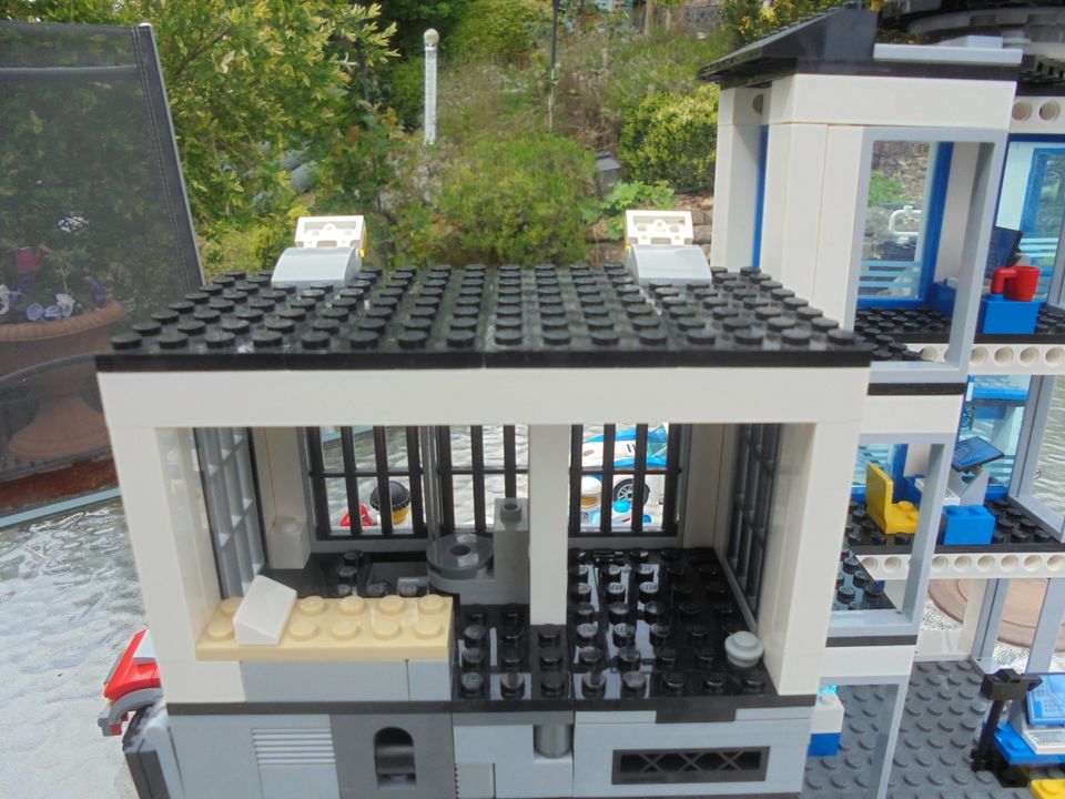 Lego City 60141 Große Polizei Station in Warburg