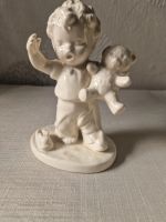 Porzellanfigur Goebel Charlot Byi 11 Knabe mit Teddy 1957 weiss Essen - Essen-Südostviertel Vorschau