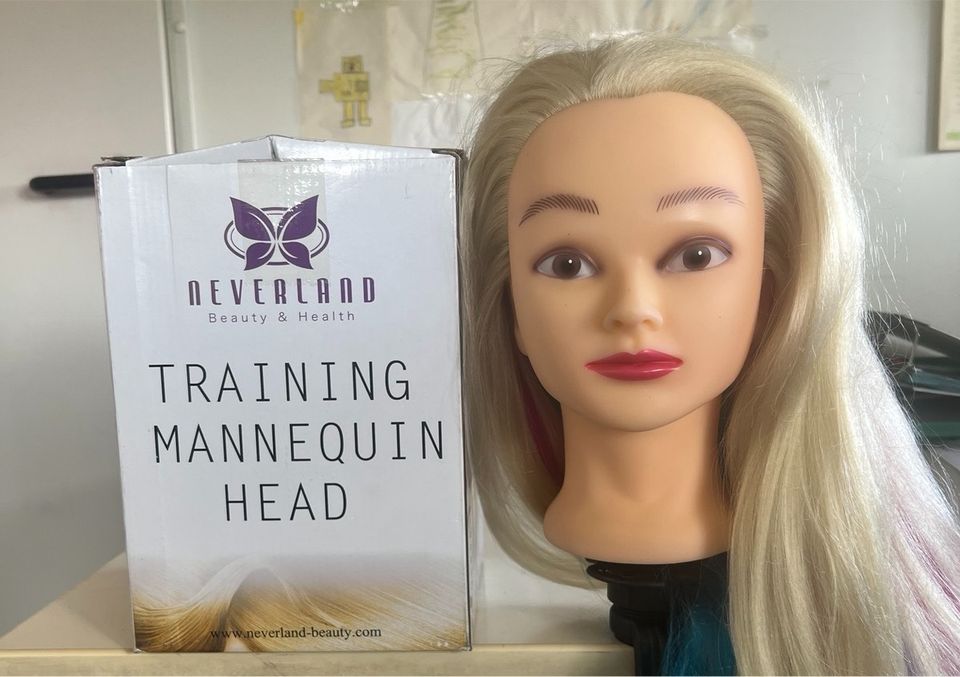 Training Mannequin Head in Fürth