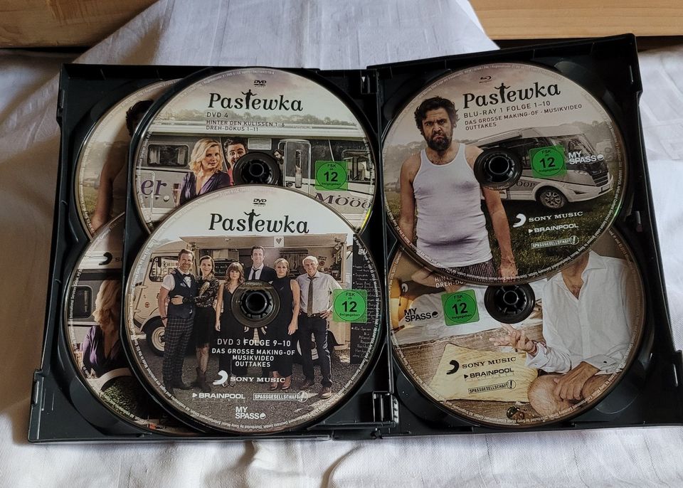 Pastewka 8. Staffel Season Limited Fan Edition 4 DVD + 2 Blu-ray in Wiesbaden