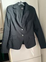 TUZZI Blazer Damen 42 L schwarz glatt Jacke kurz Sachsen - Pirna Vorschau