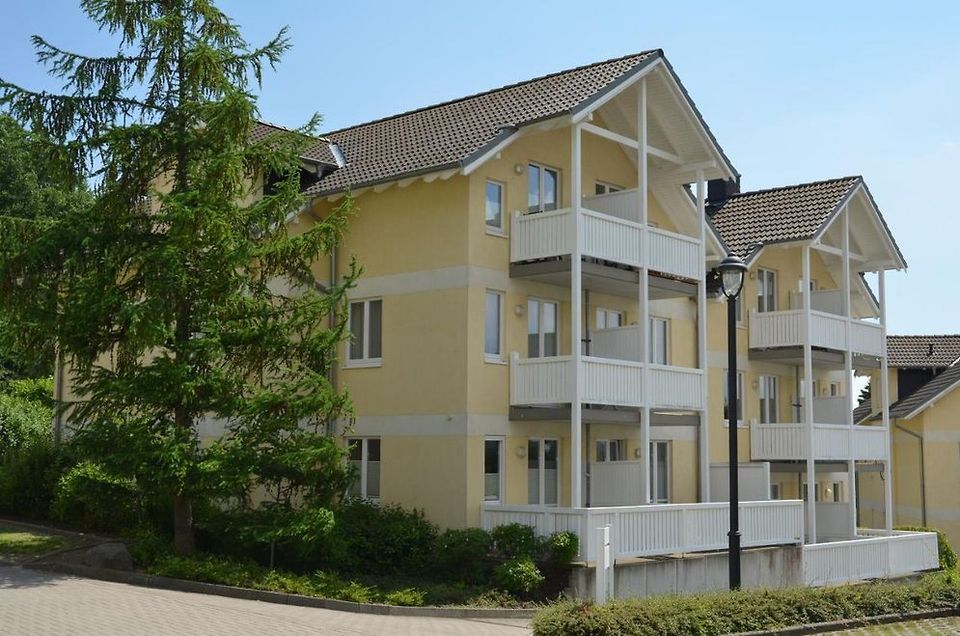 neuwertige Ferienwohnung in Binz mit Seeblick Vermietungslizenz in Ostseebad Binz