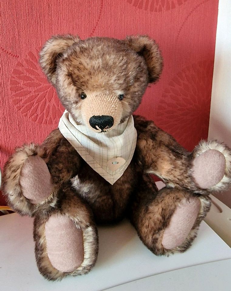 Handgearbeitete hochwertige Teddybären, neu in Kottenheim