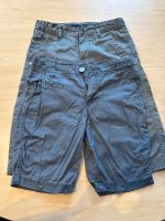 2er Set kurze Hosen Shorts Gr.140 oliv Khaki grün Bund verstellb. Berlin - Mahlsdorf Vorschau