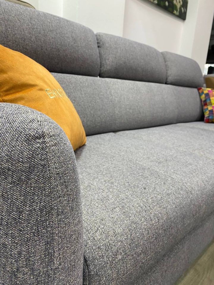 DESIGN SOFA WOHNZIMMER COUCH HOCHWERTIG POLSTERUNG HOLZ in München