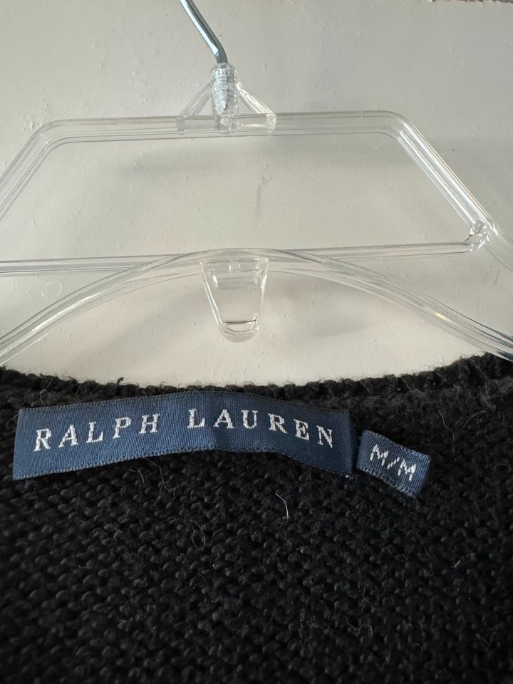 Ralph Lauren-Pullover mit Schulterklappen mit Holzknöpfen. (€225) in Frankfurt am Main