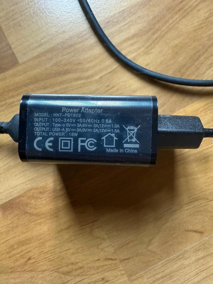 Wireless Ladegerät für Handy, Kopfhörer, Apple Watch in Darmstadt