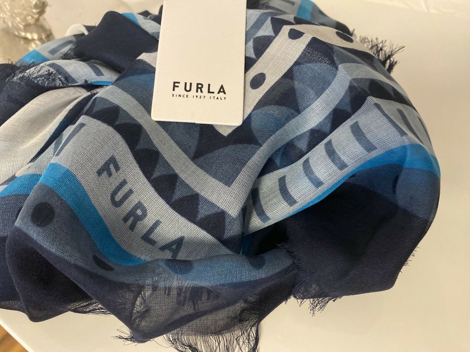 FURLA SCHAL - Schal Tuch,mit Muster in Blau Modal in Niedersachsen -  Göttingen | eBay Kleinanzeigen ist jetzt Kleinanzeigen | Modeschals