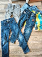 Hosenpaket Jungs 116 3 lange Jeans 3 kurze Hosen Niedersachsen - Selsingen Vorschau