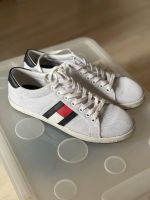 Schuhe von Tommy hilfiger zu verkaufen Frankfurt am Main - Nordend Vorschau