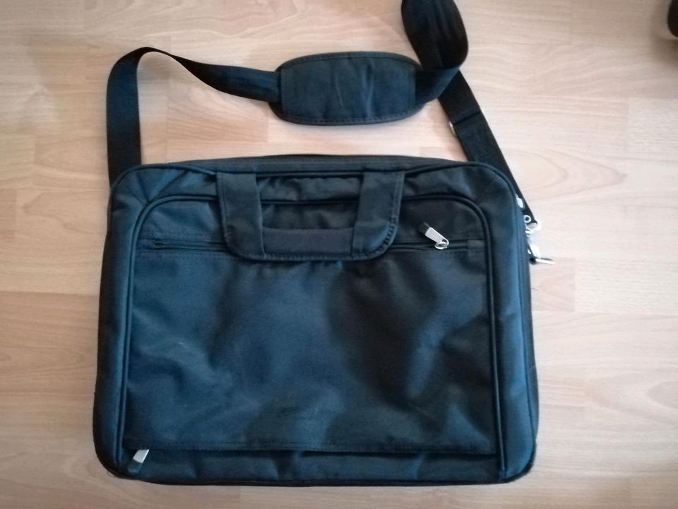 Dell Laptop Notebook Tasche 15'', schwarz, Top Zustand in Ennigerloh