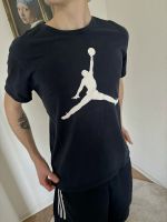 Air Jordan T-Shirt dunkelblau M Herren Nordrhein-Westfalen - Ratingen Vorschau